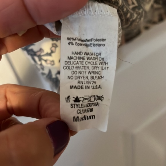 Honey Punch size M off the shoulder dress - Picture 5 of 5